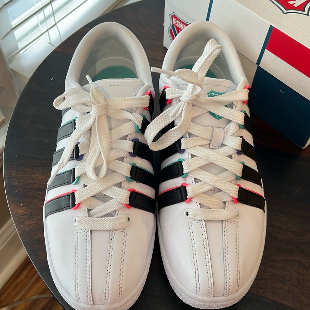 K-SWISS CLASSIC LX MENS SIZE 10